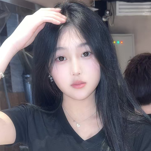 草莓欣欣的美女聊天室