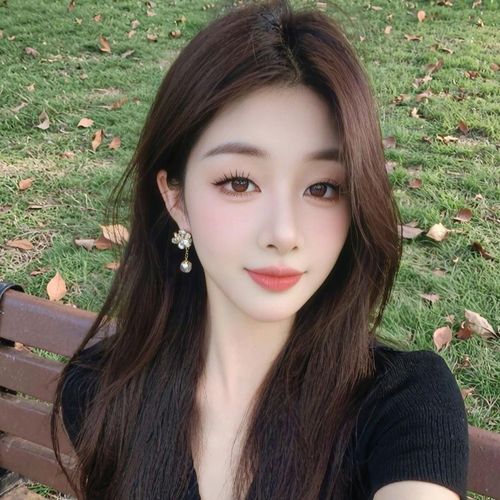 星空闪烁～恭喜百万哥升8富～的美女聊天室
