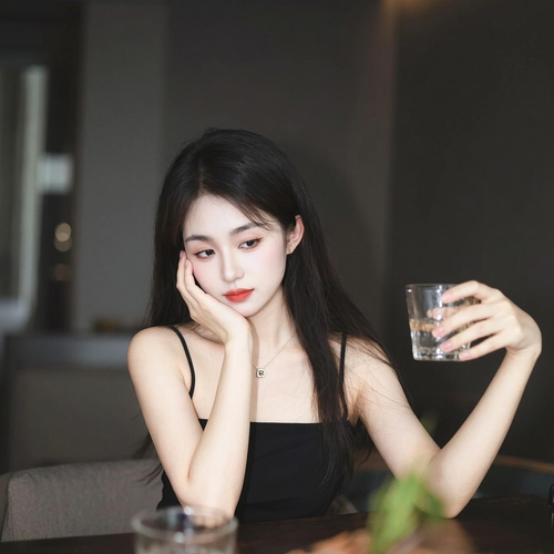 新人～黎秋向