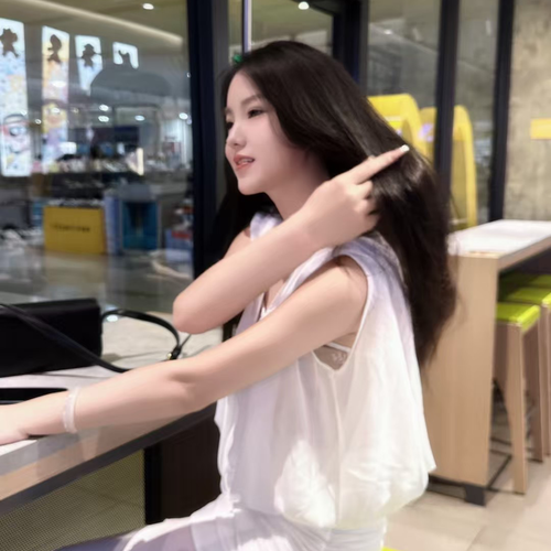 章若楠-♓️谢点哥接生~的美女聊天室