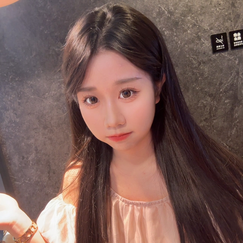 .恭喜发财的美女聊天室