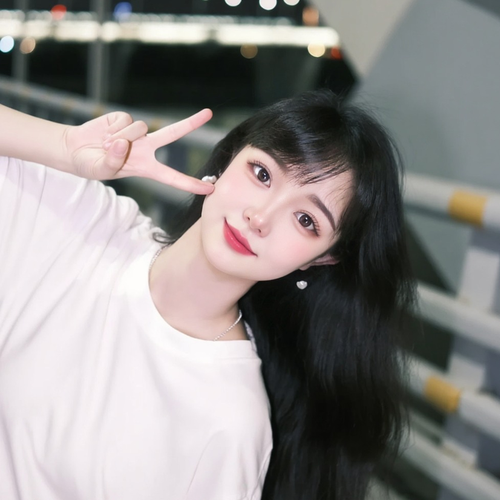 陌彬儿-王者dd的美女聊天室