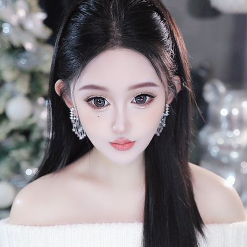 吐司边边的美女聊天室