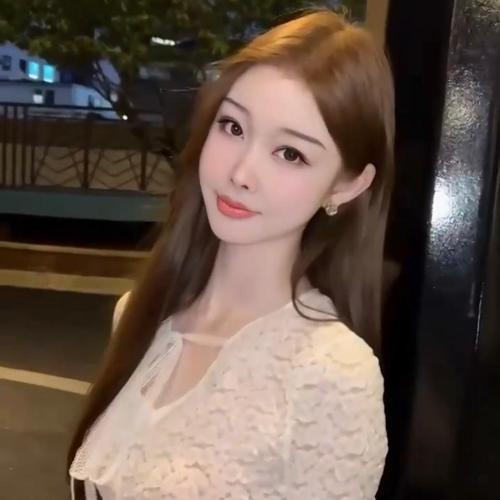 新人笙笙·期待光的美女聊天室