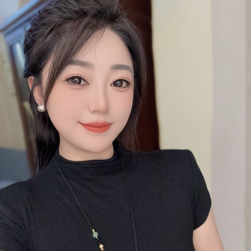 我叫顾里～的美女聊天室