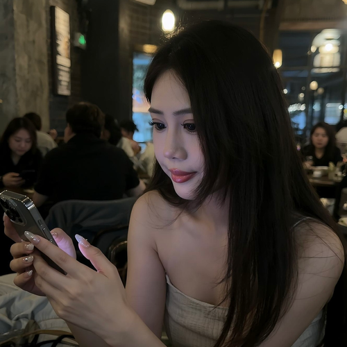 小静-的美女聊天室