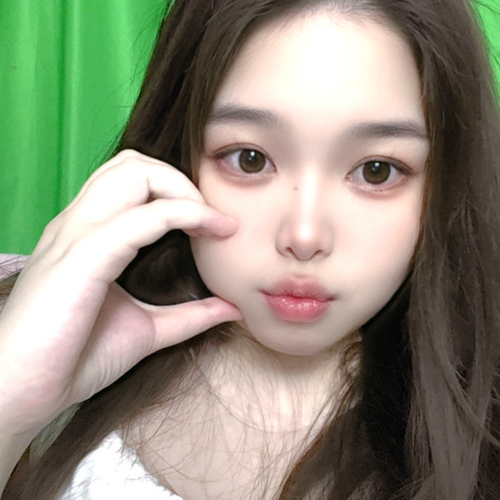 广东恋爱：玩王者的美女聊天室