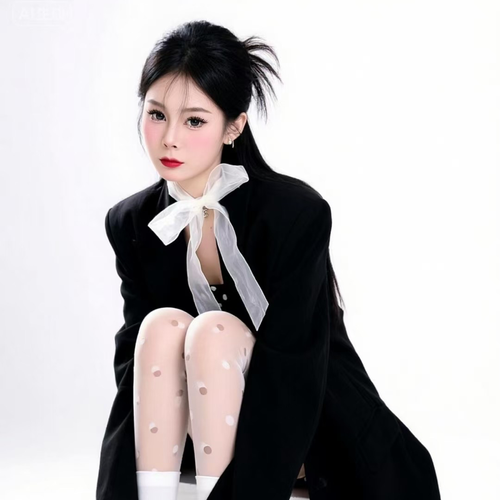 新人菠萝的美女聊天室