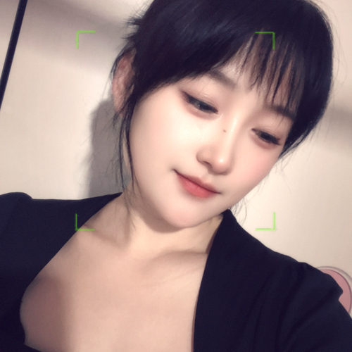 小样儿-真誠❤️我回来喽的美女聊天室