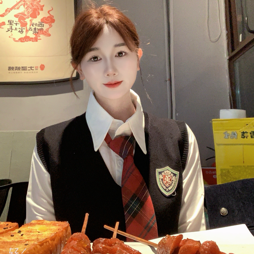 闻闻～留下撑腰呗的美女聊天室