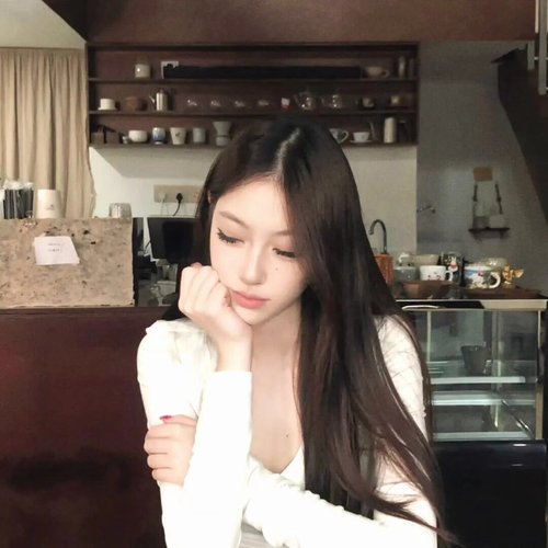 橘芷