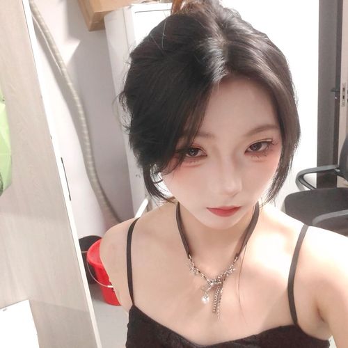 月亮睡不醒的美女聊天室