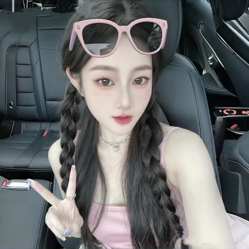 大容容容容容~~~~的美女聊天室