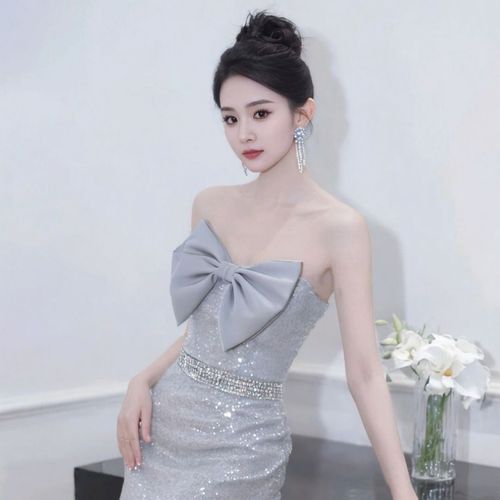 甄妮11.4生日✌️～的美女聊天室