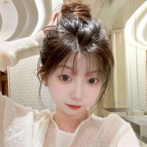 新人小魚呆呆求善待好运～的美女聊天室