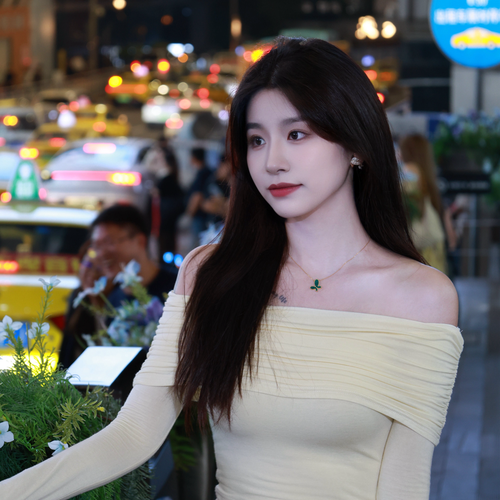 是优秀啊～的美女聊天室