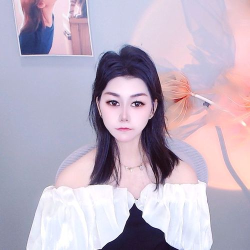 南汐，新人的美女聊天室