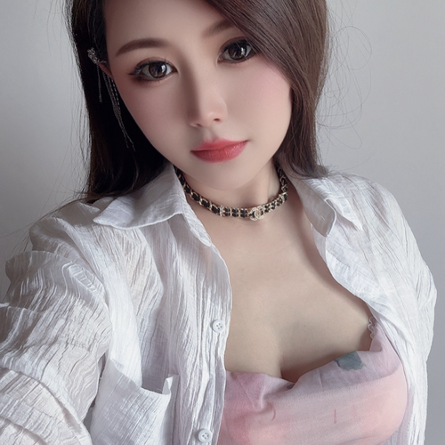 小财迷～求天降大哥偏爱、独宠的美女聊天室