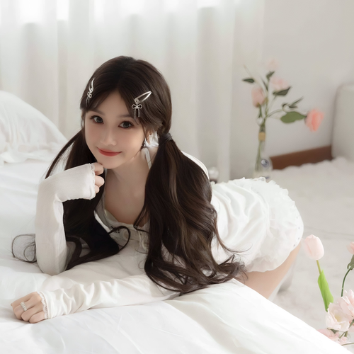 一亿鲸、挣钱养老～的美女聊天室