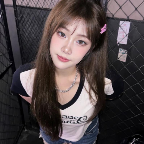 橘芷的美女聊天室