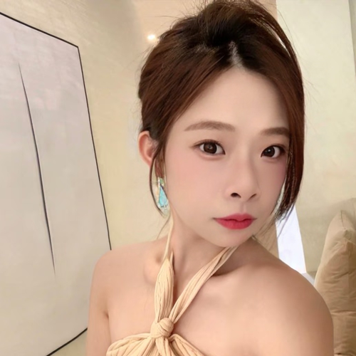 云初、的美女聊天室