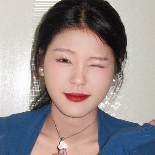 AA新人三三第一天的美女聊天室