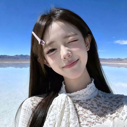 欣欣子♥随遇而安的美女聊天室