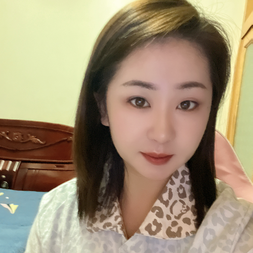 柠檬不甜的美女聊天室