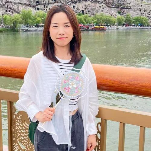 美丽的泡沫沫的美女聊天室