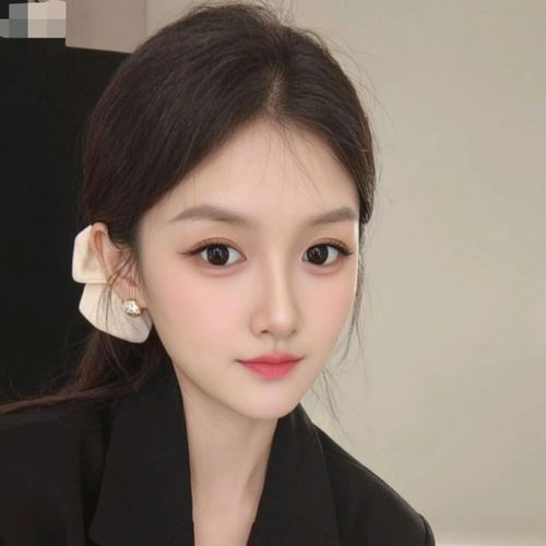 ★静宝儿，求庇佑★的美女聊天室