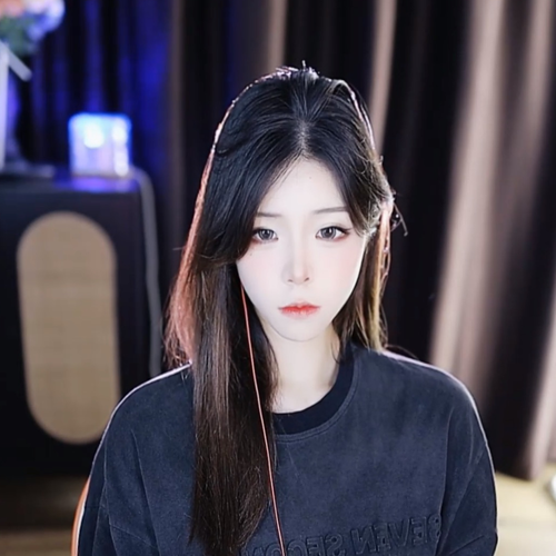 妍希～的美女聊天室