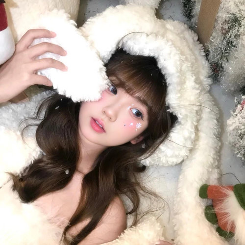 悦悦kiss～战为倾芯的美女聊天室