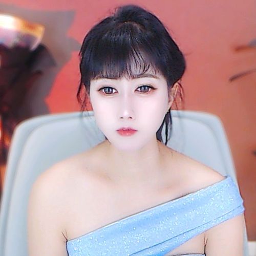 小甜甜-新人的美女聊天室