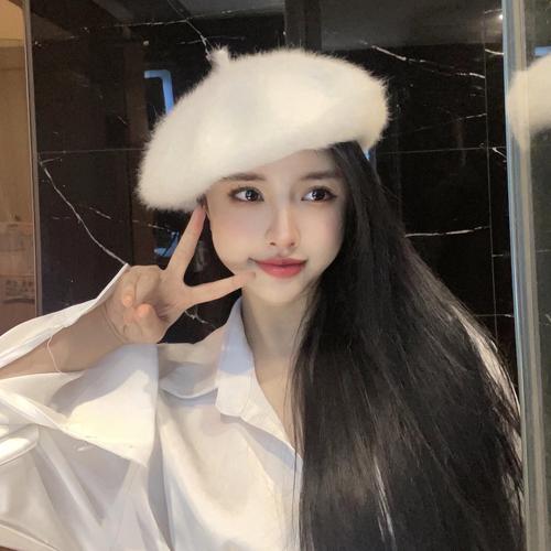 新人小晴儿的美女聊天室