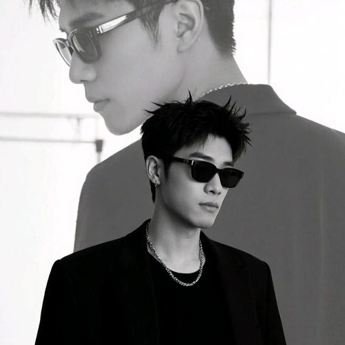 小帅～战为六恒的美女聊天室