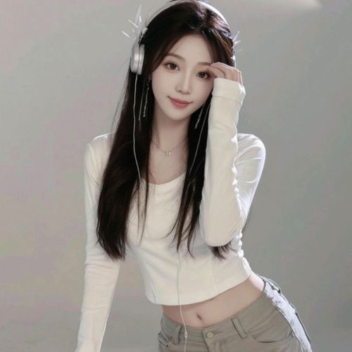 潼潼☁️陪我过个冬~～的美女聊天室