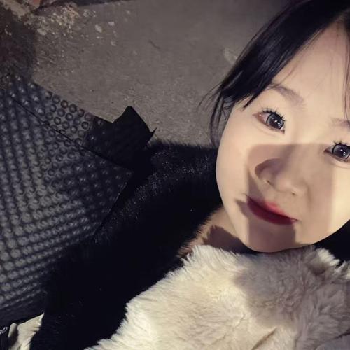 爱唱歌的小姐姐呀