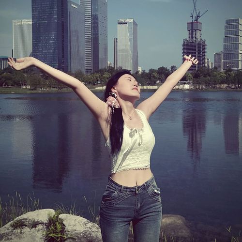 馒头er（已亖）的美女聊天室