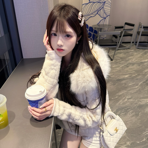 懒懒、的美女聊天室