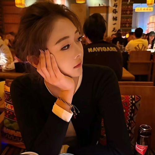 伊心...的美女聊天室