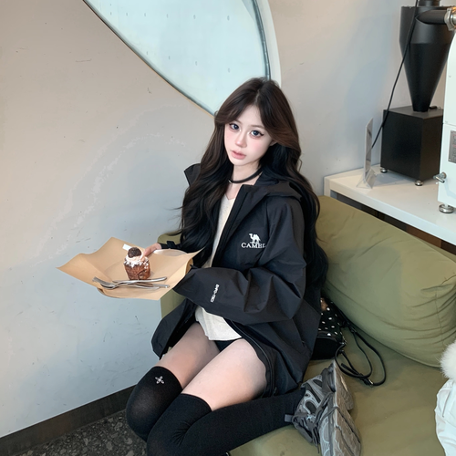 小盐莉莉的美女聊天室