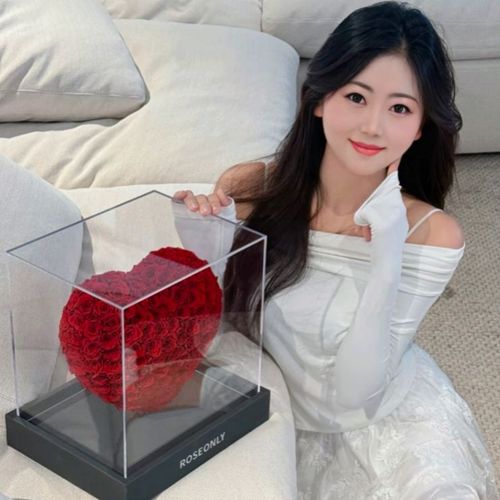 夏梦。谁来守护的美女聊天室