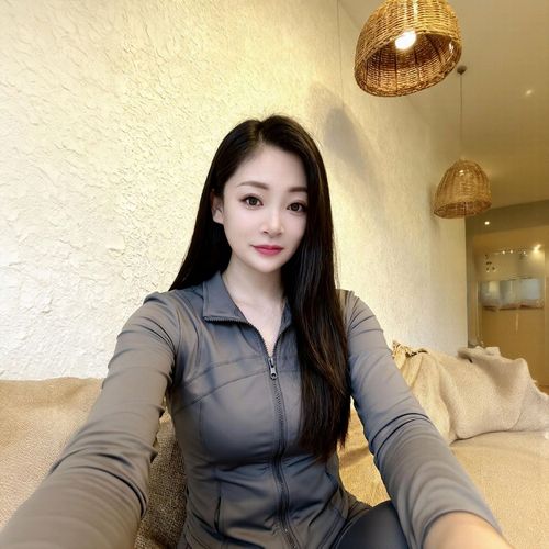 新人开心求陪伴的美女聊天室