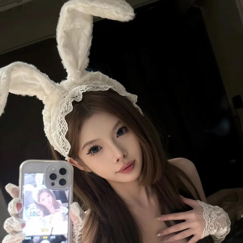 新人亮金金的美女聊天室