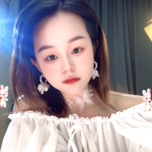 新人七七吖吖的美女聊天室