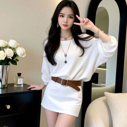 新人冯嫚第一天的美女聊天室