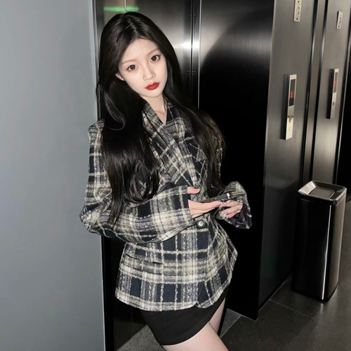 阿婉儿哈哈哈泰邦辣的美女聊天室