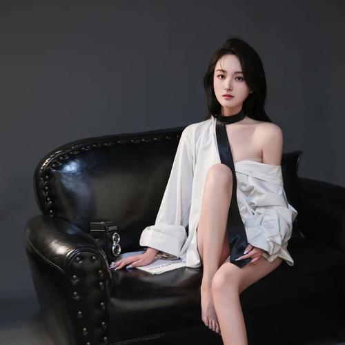 钱钱～新人的美女聊天室