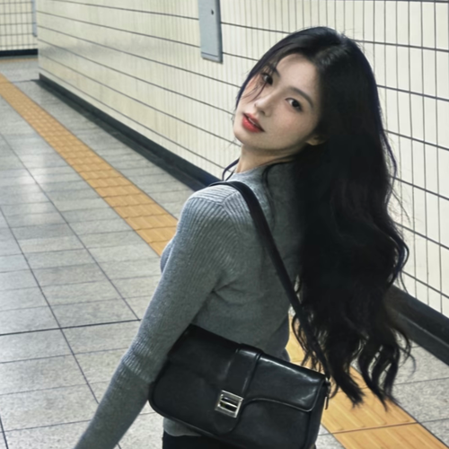 萧暄๑.๑打王者呀～的美女聊天室