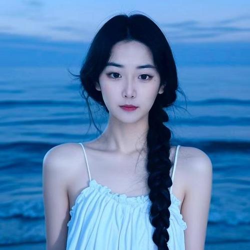 南栀微凉的美女聊天室